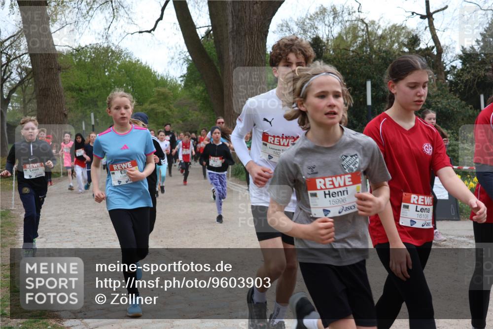 25.04.2026 - Das Zehntel Zöllner http://msf.ph/oto/9603903 25.04.2026 14:43:34 Laufen 1594, 182, 15996, 16106 meine-sportfotos.de