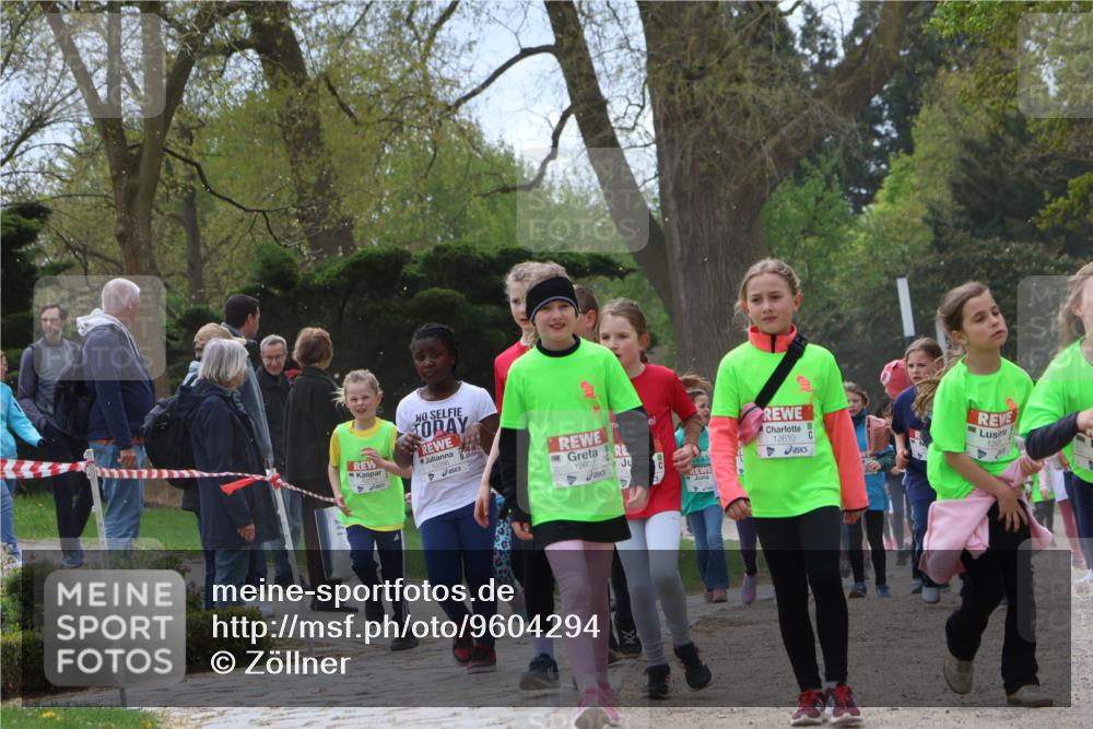 25.04.2026 - Das Zehntel Zöllner http://msf.ph/oto/9604294 25.04.2026 11:48:41 Laufen 10286, 12602, 12610, 12 meine-sportfotos.de