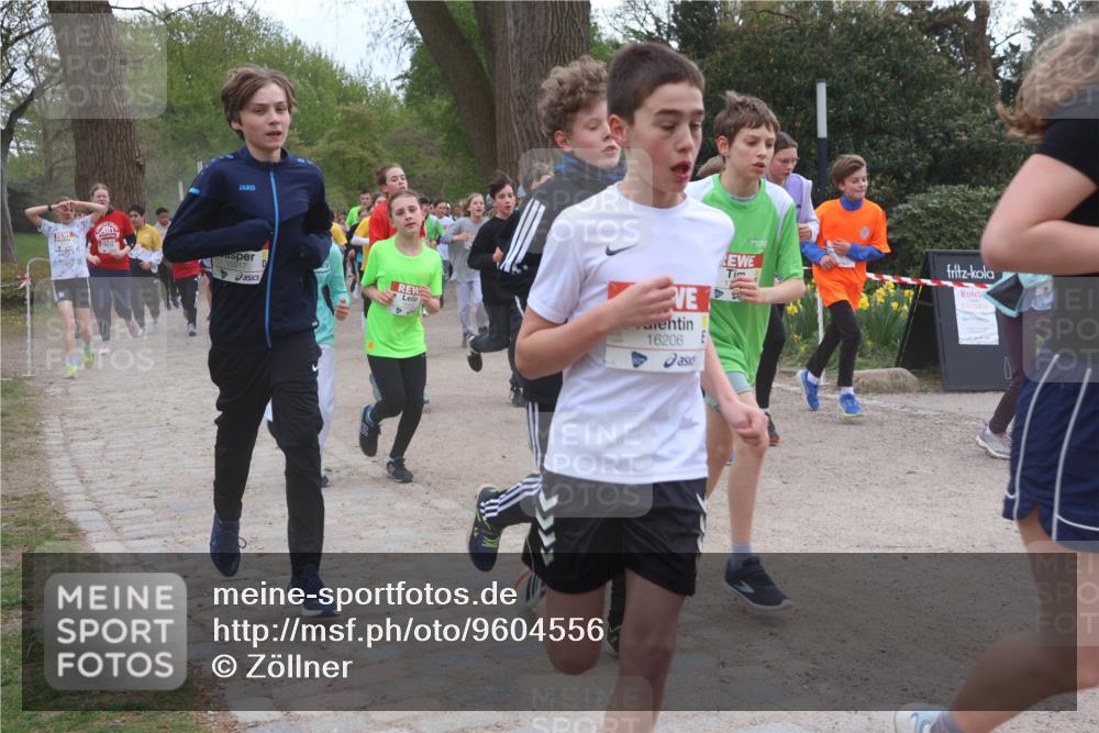 25.04.2026 - Das Zehntel Zöllner http://msf.ph/oto/9604556 25.04.2026 14:44:49 Laufen 15917, 16206 meine-sportfotos.de