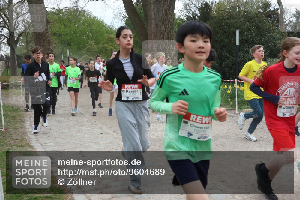 25.04.2026 - Das Zehntel Zöllner http://msf.ph/oto/9604689 25.04.2026 14:45:02 Laufen 17298, 18270, 15086 meine-sportfotos.de