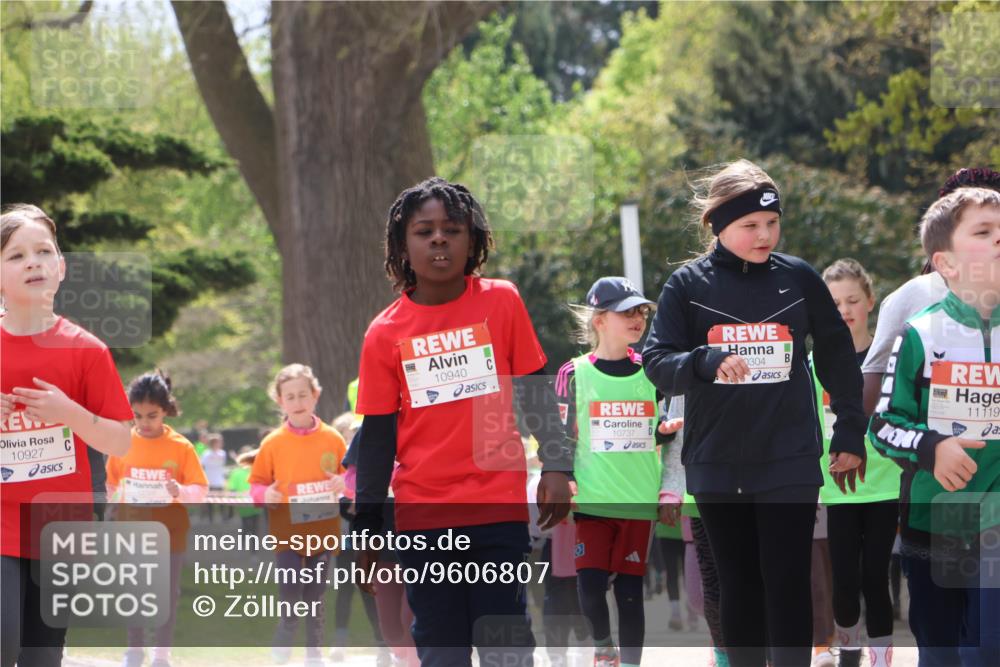 25.04.2026 - Das Zehntel Zöllner http://msf.ph/oto/9606807 25.04.2026 11:49:46 Laufen 10927, 1, 10940, 10737, 0304, 11119 meine-sportfotos.de