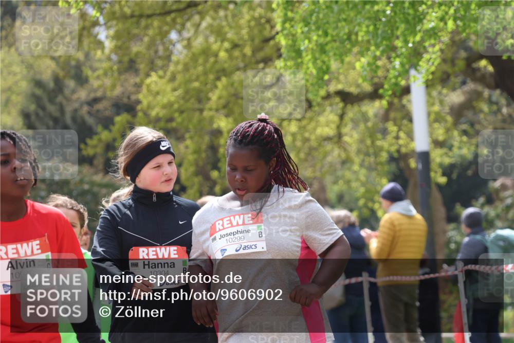 25.04.2026 - Das Zehntel Zöllner http://msf.ph/oto/9606902 25.04.2026 11:49:49 Laufen 10940, 10304, 10299 meine-sportfotos.de