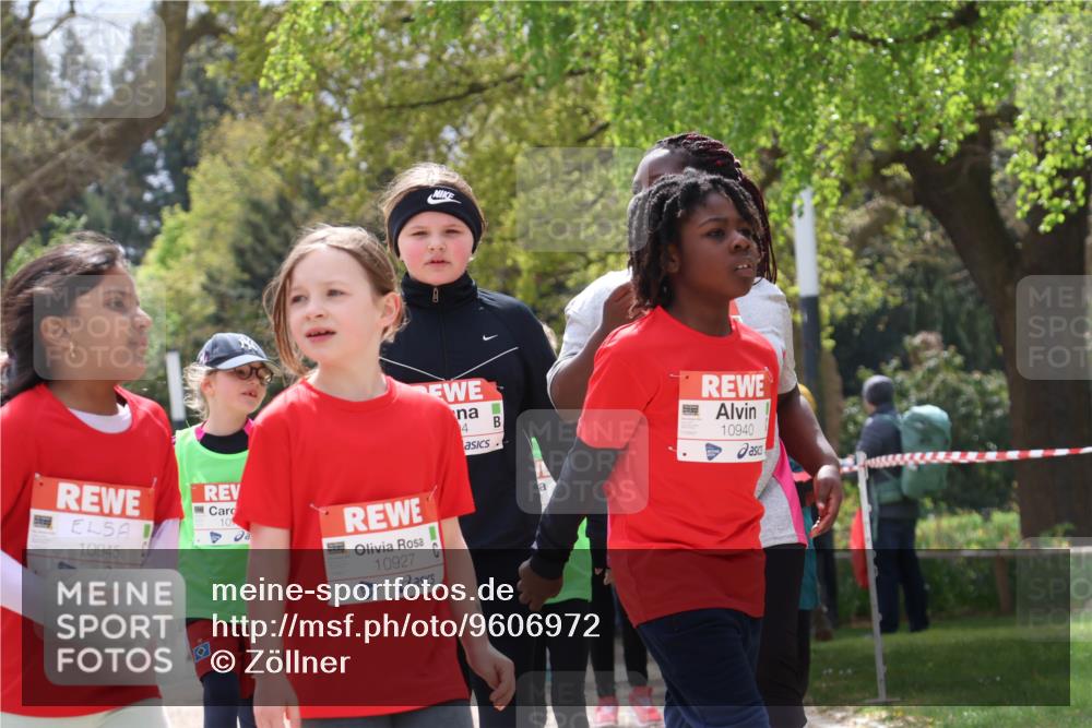 25.04.2026 - Das Zehntel Zöllner http://msf.ph/oto/9606972 25.04.2026 11:49:51 Laufen 10945, 10, 10927, 4, 10940 meine-sportfotos.de