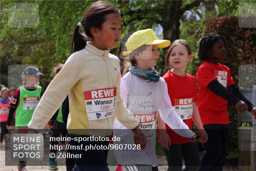 25.04.2026 - Das Zehntel Zöllner http://msf.ph/oto/9607028 25.04.2026 11:49:52 Laufen 1, 10737, 12886, 12886, 12884, 10927, 1094 meine-sportfotos.de