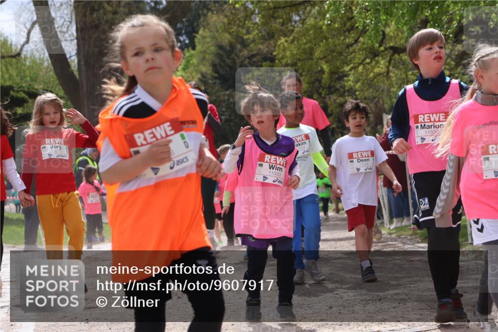 25.04.2026 - Das Zehntel Zöllner http://msf.ph/oto/9607917 25.04.2026 11:50:30 Laufen 10923, 1354, 11533, 11352, 11530 meine-sportfotos.de