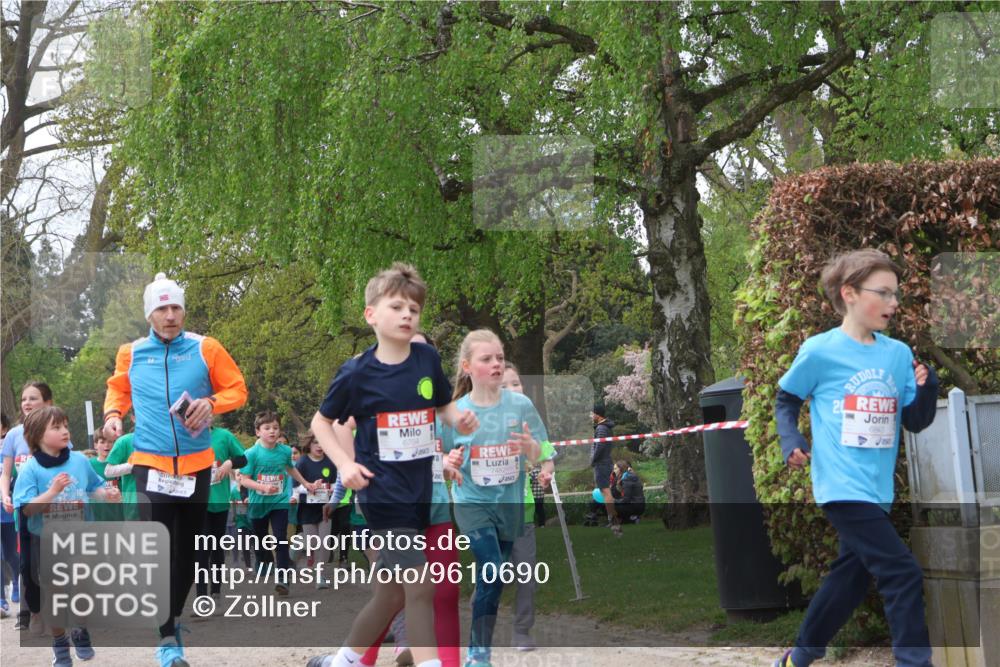 25.04.2026 - Das Zehntel Zöllner http://msf.ph/oto/9610690 25.04.2026 09:45:38 Laufen 6704, 6843 meine-sportfotos.de