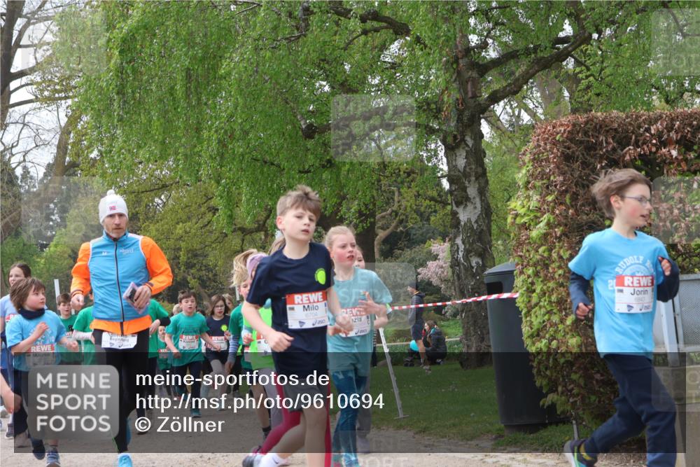25.04.2026 - Das Zehntel Zöllner http://msf.ph/oto/9610694 25.04.2026 09:45:38 Laufen 10, 6704 meine-sportfotos.de