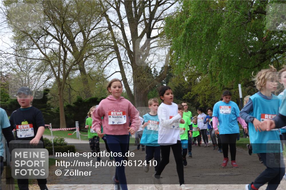 25.04.2026 - Das Zehntel Zöllner http://msf.ph/oto/9612410 25.04.2026 09:46:33 Laufen 6976, 6970 meine-sportfotos.de