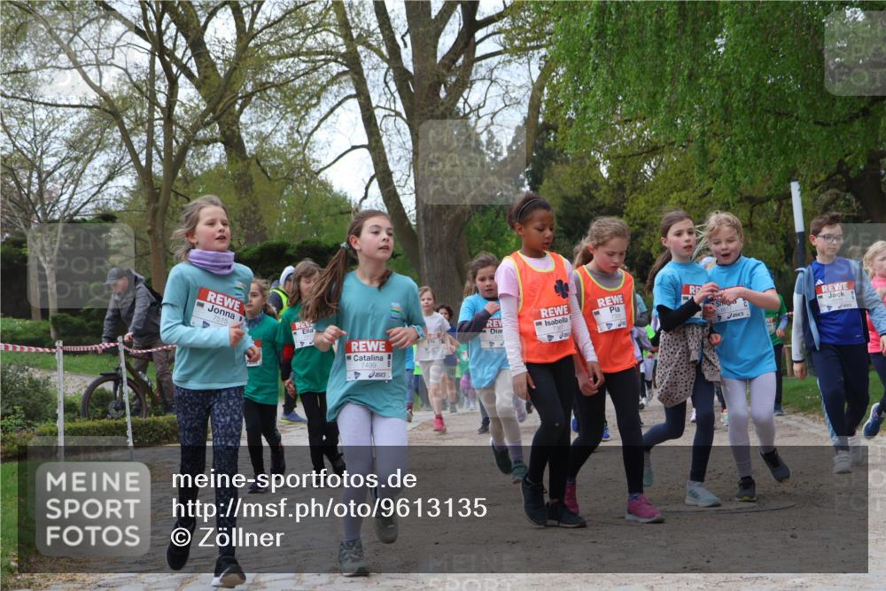 25.04.2026 - Das Zehntel Zöllner http://msf.ph/oto/9613135 25.04.2026 09:46:58 Laufen 7515, 4, 7499, 6811 meine-sportfotos.de