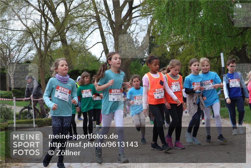 25.04.2026 - Das Zehntel Zöllner http://msf.ph/oto/9613143 25.04.2026 09:46:58 Laufen 7515, 7499, 7367 meine-sportfotos.de
