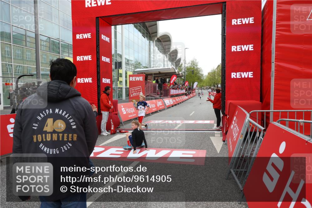 25.04.2026 - Das Zehntel Strokosch-Dieckow http://msf.ph/oto/9614905 25.04.2026 08:46:44 Ziel 4017 meine-sportfotos.de