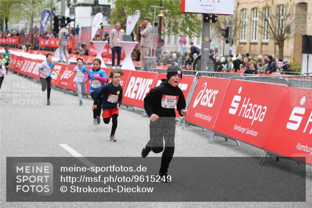 25.04.2026 - Das Zehntel Strokosch-Dieckow http://msf.ph/oto/9615249 25.04.2026 10:58:59 Ziel 5032, 5168, 5206, 5377, 5608, 5616, 5643, 5810, 6378, 6574, 6603, 6662, 6678, 6837, 6848, 6892, 6893, 6897, 7680, 7915, 8070 meine-sportfotos.de