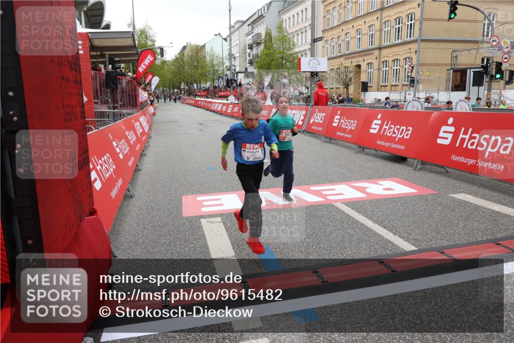 25.04.2026 - Das Zehntel Strokosch-Dieckow http://msf.ph/oto/9615482 25.04.2026 10:57:07 Ziel 5017, 5161, 5412, 5480, 5585, 5784, 5870, 5896, 6157, 6293, 6300, 6301, 6307, 6495, 6515, 6702, 6761, 6980, 7047, 7309, 7326, 7363, 7508, 7605, 7818, 7943, 8012, 8028, 8034, 8038 meine-sportfotos.de