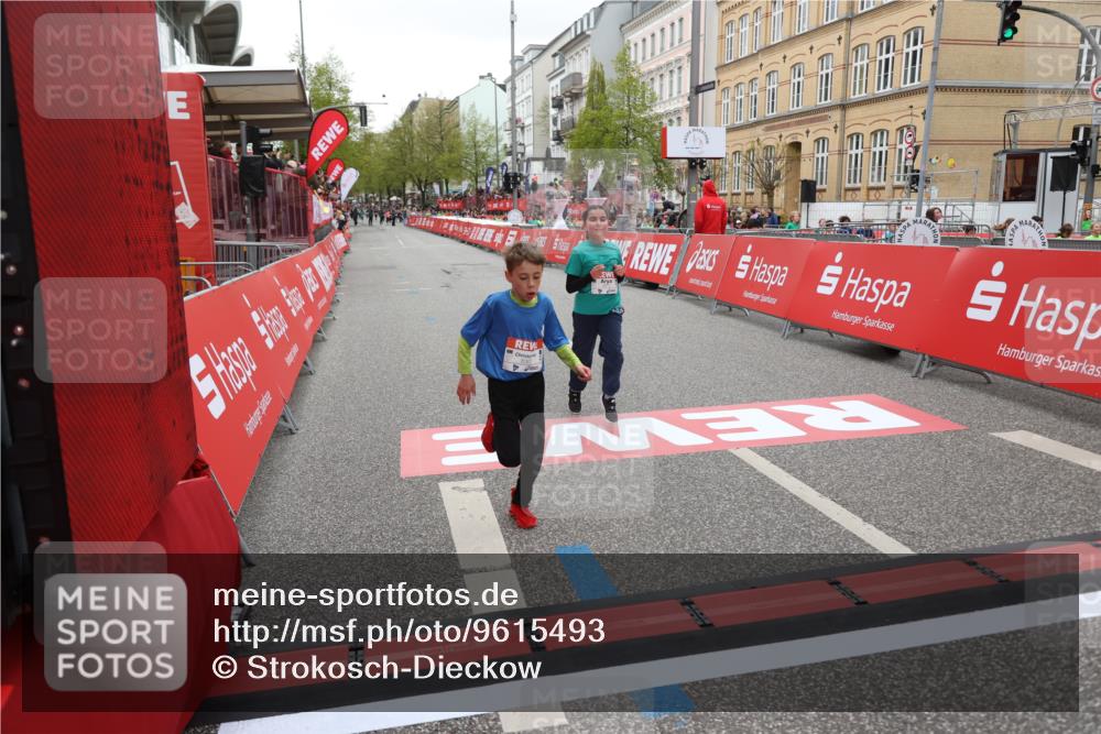 25.04.2026 - Das Zehntel Strokosch-Dieckow http://msf.ph/oto/9615493 25.04.2026 10:57:07 Ziel 5017, 5161, 5412, 5480, 5585, 5784, 5870, 5896, 6157, 6293, 6300, 6301, 6307, 6495, 6515, 6702, 6761, 6980, 7047, 7309, 7326, 7363, 7508, 7605, 7818, 7943, 8012, 8028, 8034, 8038 meine-sportfotos.de