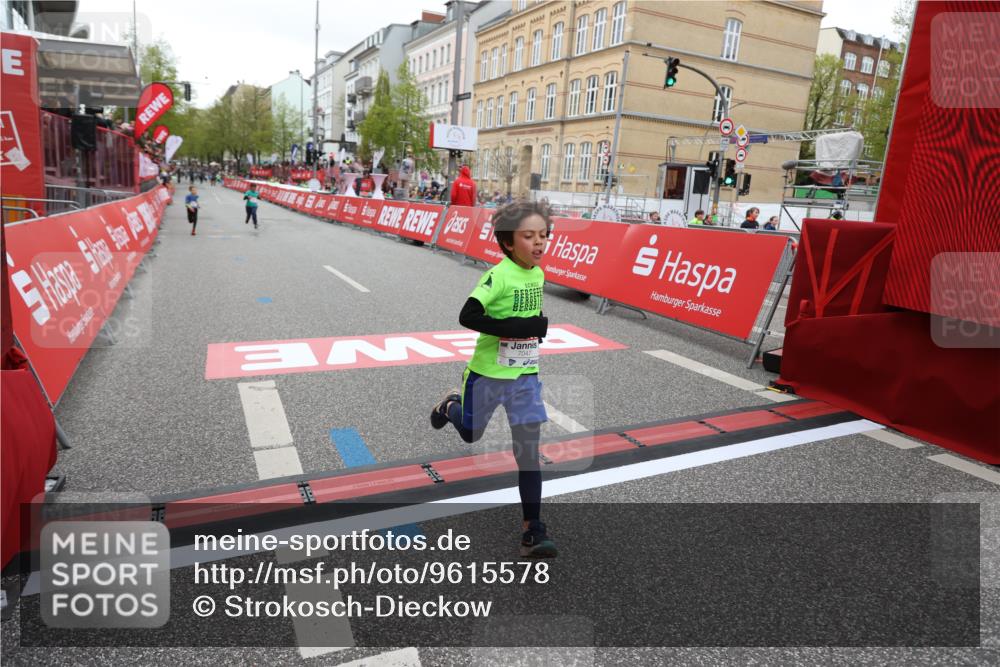 25.04.2026 - Das Zehntel Strokosch-Dieckow http://msf.ph/oto/9615578 25.04.2026 10:57:03 Ziel 5156, 5161, 5412, 5480, 6293, 6301, 6307, 6475, 6735, 6761, 6842, 7047, 7053, 7226, 7309, 7326, 7363, 7389, 7508, 7842, 7878, 8012 meine-sportfotos.de