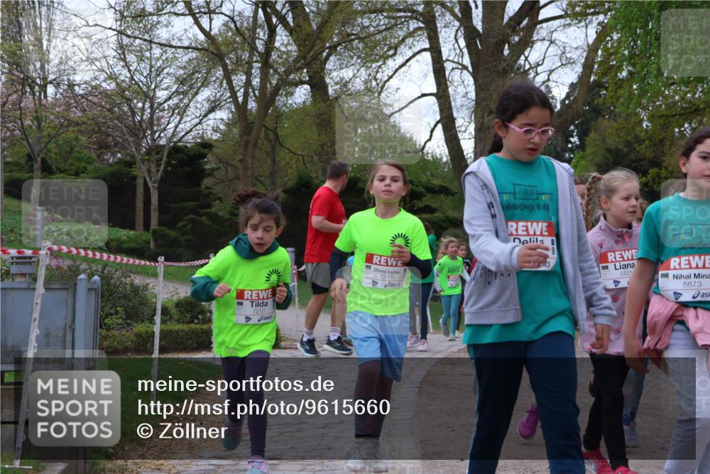 25.04.2026 - Das Zehntel Zöllner http://msf.ph/oto/9615660 25.04.2026 09:48:32 Laufen 7213, 7210, 7431, 5873 meine-sportfotos.de