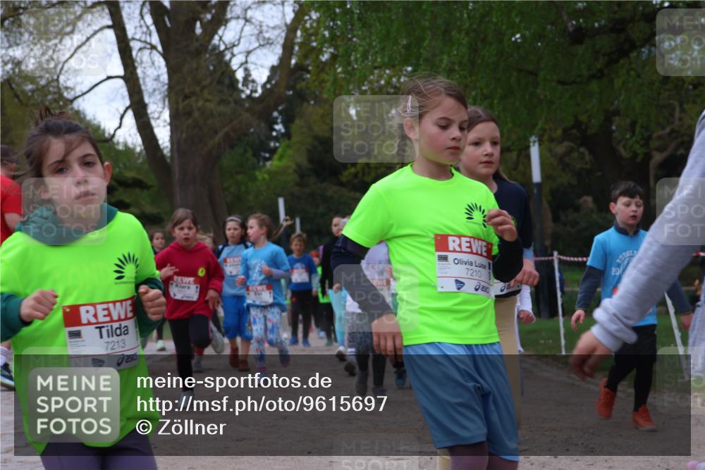 25.04.2026 - Das Zehntel Zöllner http://msf.ph/oto/9615697 25.04.2026 09:48:34 Laufen 7213, 7210 meine-sportfotos.de