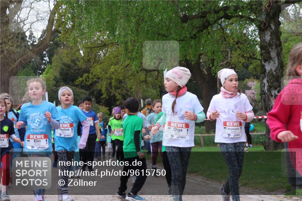 25.04.2026 - Das Zehntel Zöllner http://msf.ph/oto/9615750 25.04.2026 09:48:36 Laufen 66, 6794, 10, 6808, 6481, 6480 meine-sportfotos.de