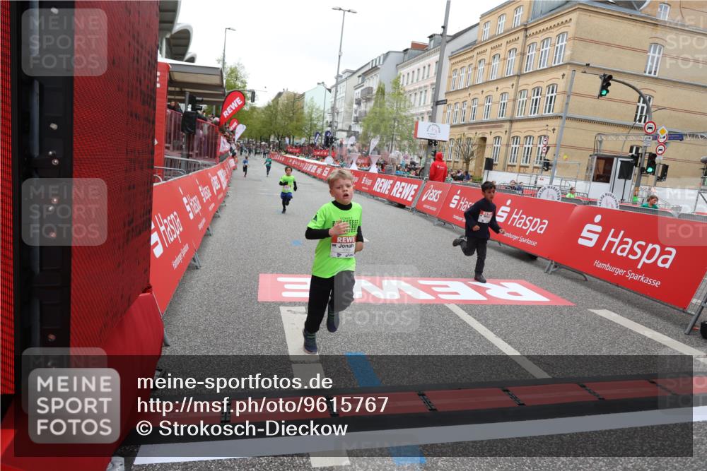 25.04.2026 - Das Zehntel Strokosch-Dieckow http://msf.ph/oto/9615767 25.04.2026 10:57:00 Ziel 5080, 5156, 5161, 5480, 5495, 5711, 6164, 6189, 6475, 6705, 6735, 6761, 6842, 7053, 7074, 7203, 7226, 7363, 7389, 7508, 7821, 7842, 7878, 8012 meine-sportfotos.de