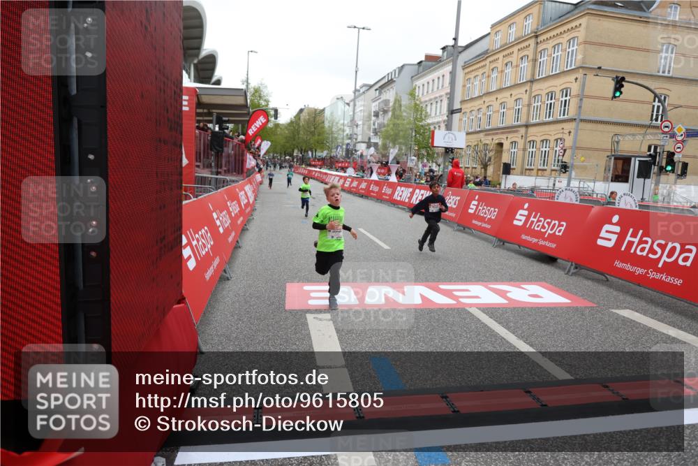 25.04.2026 - Das Zehntel Strokosch-Dieckow http://msf.ph/oto/9615805 25.04.2026 10:57:00 Ziel 5080, 5156, 5161, 5480, 5495, 5711, 6164, 6189, 6475, 6705, 6735, 6761, 6842, 7053, 7074, 7203, 7226, 7363, 7389, 7508, 7821, 7842, 7878, 8012 meine-sportfotos.de