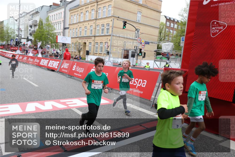 25.04.2026 - Das Zehntel Strokosch-Dieckow http://msf.ph/oto/9615899 25.04.2026 10:56:59 Ziel 5080, 5156, 5161, 5495, 5711, 6164, 6189, 6475, 6705, 6735, 6761, 6842, 6918, 7053, 7074, 7203, 7226, 7363, 7389, 7821, 7842, 7878, 8012 meine-sportfotos.de
