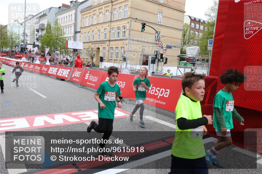 25.04.2026 - Das Zehntel Strokosch-Dieckow http://msf.ph/oto/9615918 25.04.2026 10:56:59 Ziel 5080, 5156, 5161, 5495, 5711, 6164, 6189, 6475, 6705, 6735, 6761, 6842, 6918, 7053, 7074, 7203, 7226, 7363, 7389, 7821, 7842, 7878, 8012 meine-sportfotos.de