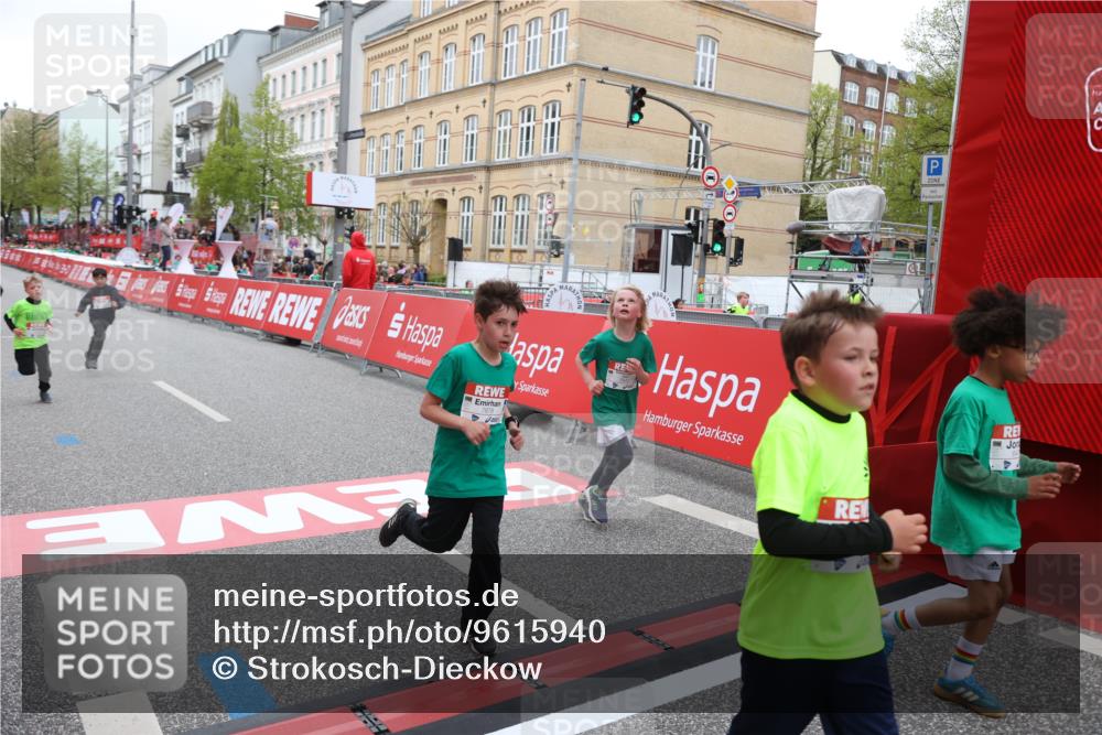 25.04.2026 - Das Zehntel Strokosch-Dieckow http://msf.ph/oto/9615940 25.04.2026 10:56:59 Ziel 5080, 5156, 5161, 5495, 5711, 6164, 6189, 6475, 6705, 6735, 6761, 6842, 6918, 7053, 7074, 7203, 7226, 7363, 7389, 7821, 7842, 7878, 8012 meine-sportfotos.de
