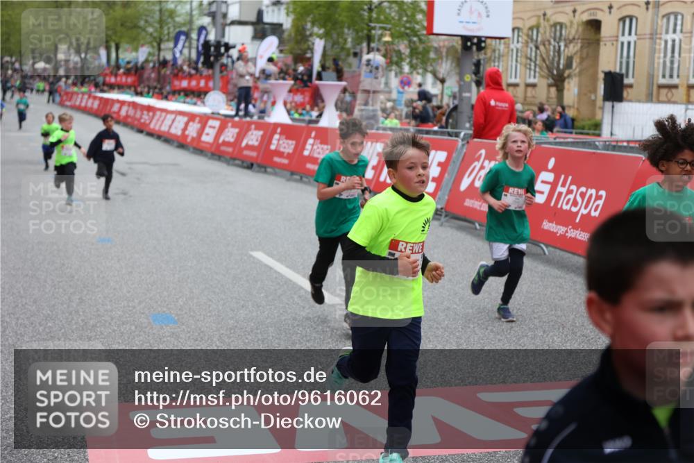 25.04.2026 - Das Zehntel Strokosch-Dieckow http://msf.ph/oto/9616062 25.04.2026 10:56:57 Ziel 5080, 5156, 5270, 5495, 5692, 5711, 6164, 6189, 6475, 6705, 6735, 6842, 6918, 6946, 7074, 7203, 7226, 7310, 7317, 7389, 7638, 7821, 7842, 7878 meine-sportfotos.de