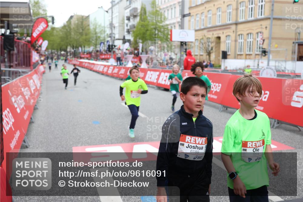 25.04.2026 - Das Zehntel Strokosch-Dieckow http://msf.ph/oto/9616091 25.04.2026 10:56:57 Ziel 5080, 5156, 5270, 5495, 5692, 5711, 6164, 6189, 6475, 6705, 6735, 6842, 6918, 6946, 7074, 7203, 7226, 7310, 7317, 7389, 7638, 7821, 7842, 7878 meine-sportfotos.de