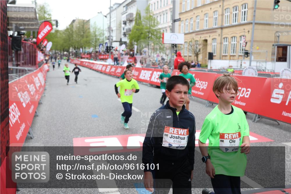 25.04.2026 - Das Zehntel Strokosch-Dieckow http://msf.ph/oto/9616101 25.04.2026 10:56:57 Ziel 5080, 5156, 5270, 5495, 5692, 5711, 6164, 6189, 6475, 6705, 6735, 6842, 6918, 6946, 7074, 7203, 7226, 7310, 7317, 7389, 7638, 7821, 7842, 7878 meine-sportfotos.de