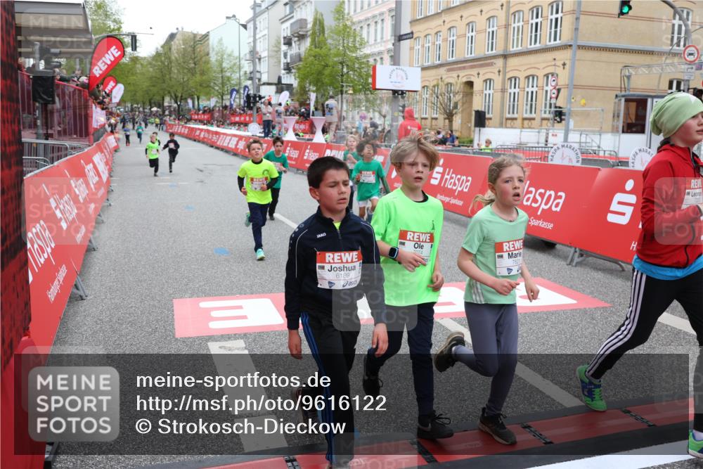 25.04.2026 - Das Zehntel Strokosch-Dieckow http://msf.ph/oto/9616122 25.04.2026 10:56:56 Ziel 5080, 5156, 5270, 5319, 5495, 5692, 5711, 6164, 6189, 6475, 6705, 6842, 6875, 6918, 6939, 6946, 7074, 7203, 7226, 7250, 7310, 7317, 7389, 7638, 7821, 7878 meine-sportfotos.de