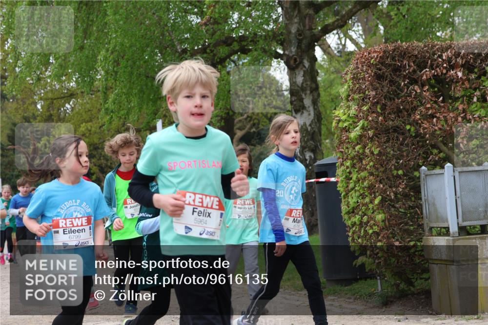 25.04.2026 - Das Zehntel Zöllner http://msf.ph/oto/9616135 25.04.2026 09:48:51 Laufen 6799, 6024, 5964, 20, 678, 20 meine-sportfotos.de