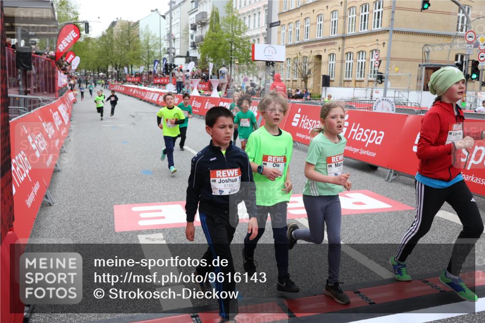 25.04.2026 - Das Zehntel Strokosch-Dieckow http://msf.ph/oto/9616143 25.04.2026 10:56:56 Ziel 5080, 5156, 5270, 5319, 5495, 5692, 5711, 6164, 6189, 6475, 6705, 6842, 6875, 6918, 6939, 6946, 7074, 7203, 7226, 7250, 7310, 7317, 7389, 7638, 7821, 7878 meine-sportfotos.de