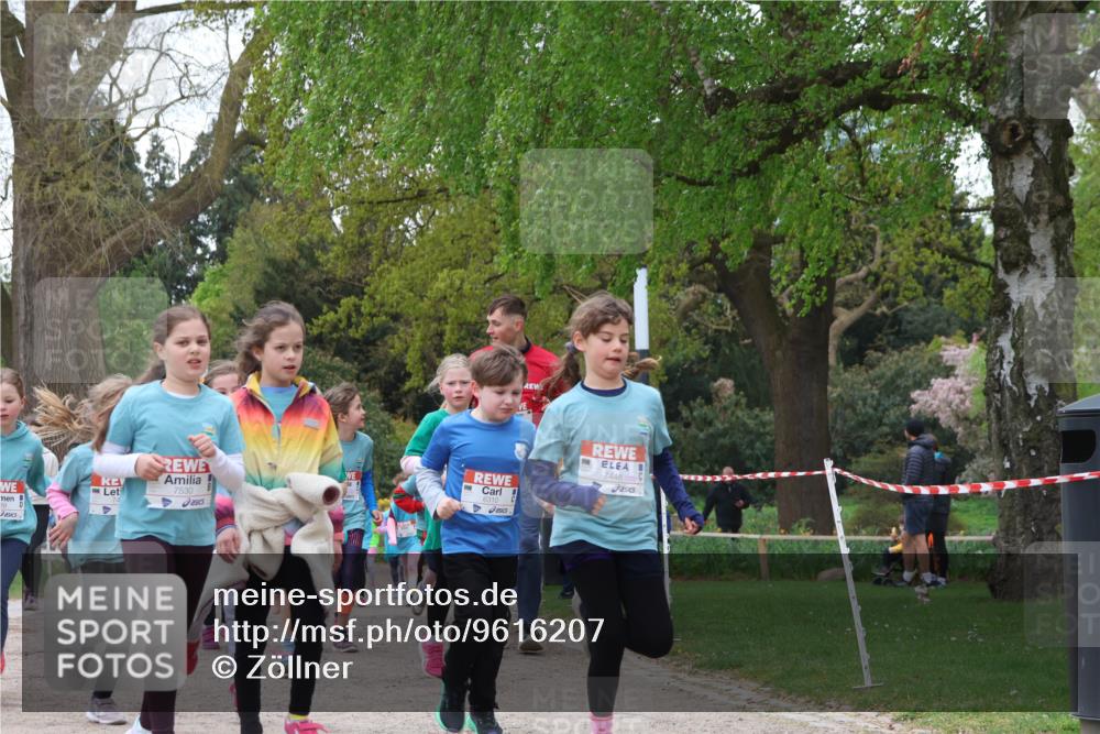 25.04.2026 - Das Zehntel Zöllner http://msf.ph/oto/9616207 25.04.2026 09:48:54 Laufen 7530, 6310, 7448 meine-sportfotos.de