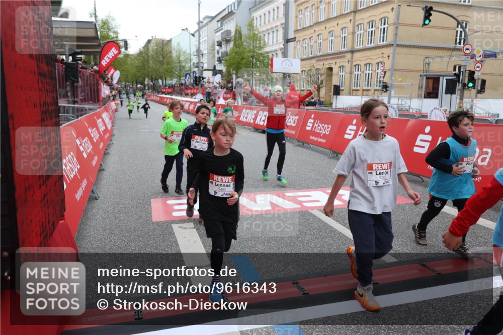 25.04.2026 - Das Zehntel Strokosch-Dieckow http://msf.ph/oto/9616343 25.04.2026 10:56:55 Ziel 5080, 5270, 5319, 5322, 5495, 5692, 5711, 6164, 6189, 6224, 6705, 6842, 6875, 6918, 6939, 6946, 7074, 7203, 7250, 7310, 7317, 7389, 7638, 7821, 8066 meine-sportfotos.de