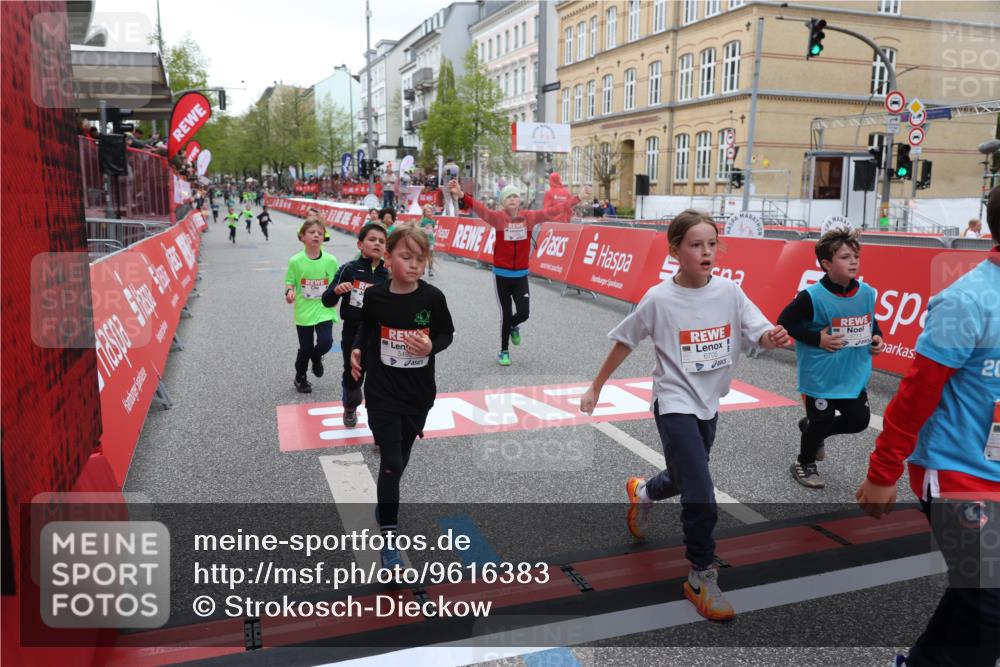 25.04.2026 - Das Zehntel Strokosch-Dieckow http://msf.ph/oto/9616383 25.04.2026 10:56:55 Ziel 5080, 5270, 5319, 5322, 5495, 5692, 5711, 6164, 6189, 6224, 6705, 6842, 6875, 6918, 6939, 6946, 7074, 7203, 7250, 7310, 7317, 7389, 7638, 7821, 8066 meine-sportfotos.de