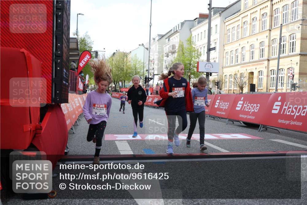 25.04.2026 - Das Zehntel Strokosch-Dieckow http://msf.ph/oto/9616425 25.04.2026 09:10:05 Ziel 1907, 1915, 2000, 2008 meine-sportfotos.de