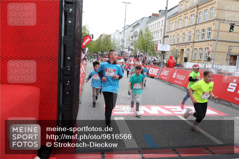 25.04.2026 - Das Zehntel Strokosch-Dieckow http://msf.ph/oto/9616566 25.04.2026 10:56:50 Ziel 5270, 5319, 5322, 5342, 5507, 5644, 5646, 5692, 5872, 6031, 6224, 6429, 6713, 6875, 6939, 6946, 6989, 7005, 7131, 7250, 7266, 7310, 7317, 7319, 7468, 7592, 7638, 8066 meine-sportfotos.de