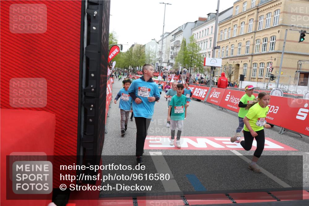 25.04.2026 - Das Zehntel Strokosch-Dieckow http://msf.ph/oto/9616580 25.04.2026 10:56:50 Ziel 5270, 5319, 5322, 5342, 5507, 5644, 5646, 5692, 5872, 6031, 6224, 6429, 6713, 6875, 6939, 6946, 6989, 7005, 7131, 7250, 7266, 7310, 7317, 7319, 7468, 7592, 7638, 8066 meine-sportfotos.de