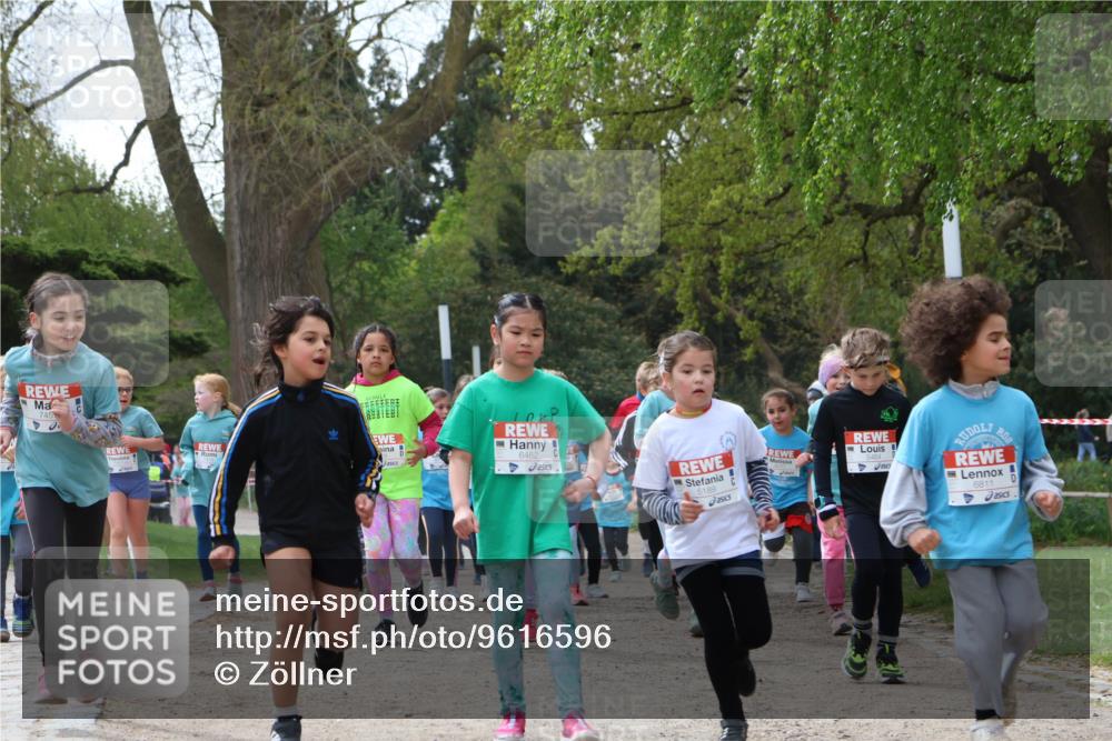 25.04.2026 - Das Zehntel Zöllner http://msf.ph/oto/9616596 25.04.2026 09:49:11 Laufen 745, 6462, 5189, 6811 meine-sportfotos.de