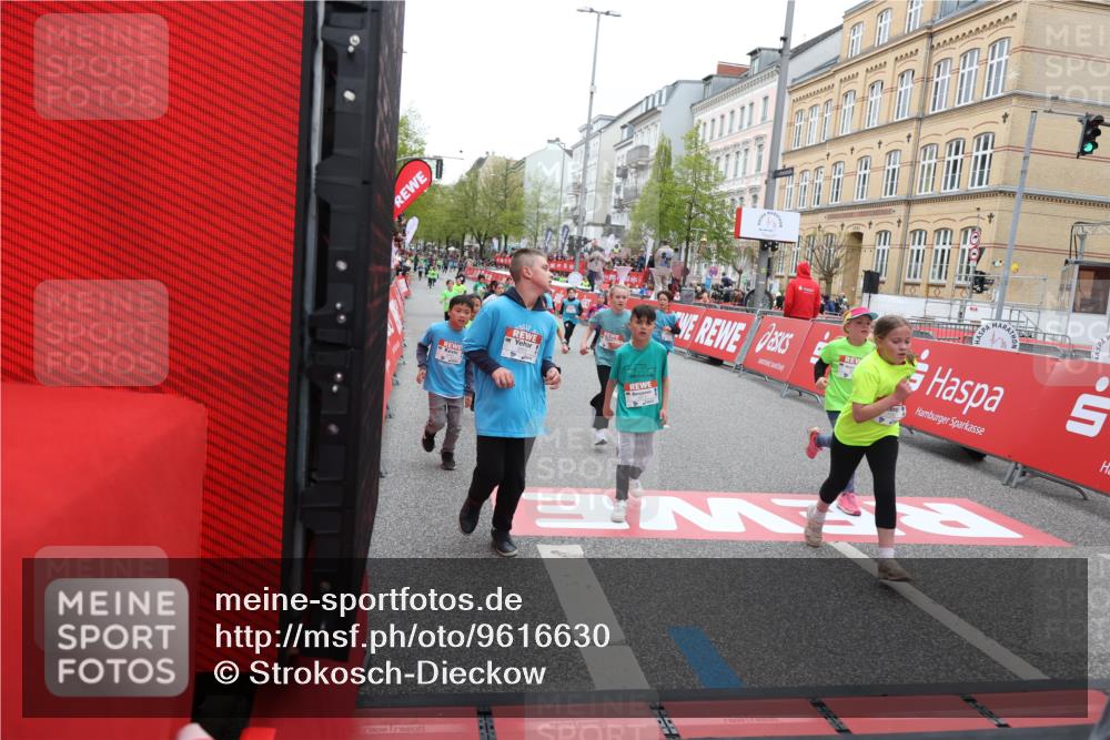25.04.2026 - Das Zehntel Strokosch-Dieckow http://msf.ph/oto/9616630 25.04.2026 10:56:50 Ziel 5270, 5319, 5322, 5342, 5507, 5644, 5646, 5692, 5872, 6031, 6224, 6429, 6713, 6875, 6939, 6946, 6989, 7005, 7131, 7250, 7266, 7310, 7317, 7319, 7468, 7592, 7638, 8066 meine-sportfotos.de