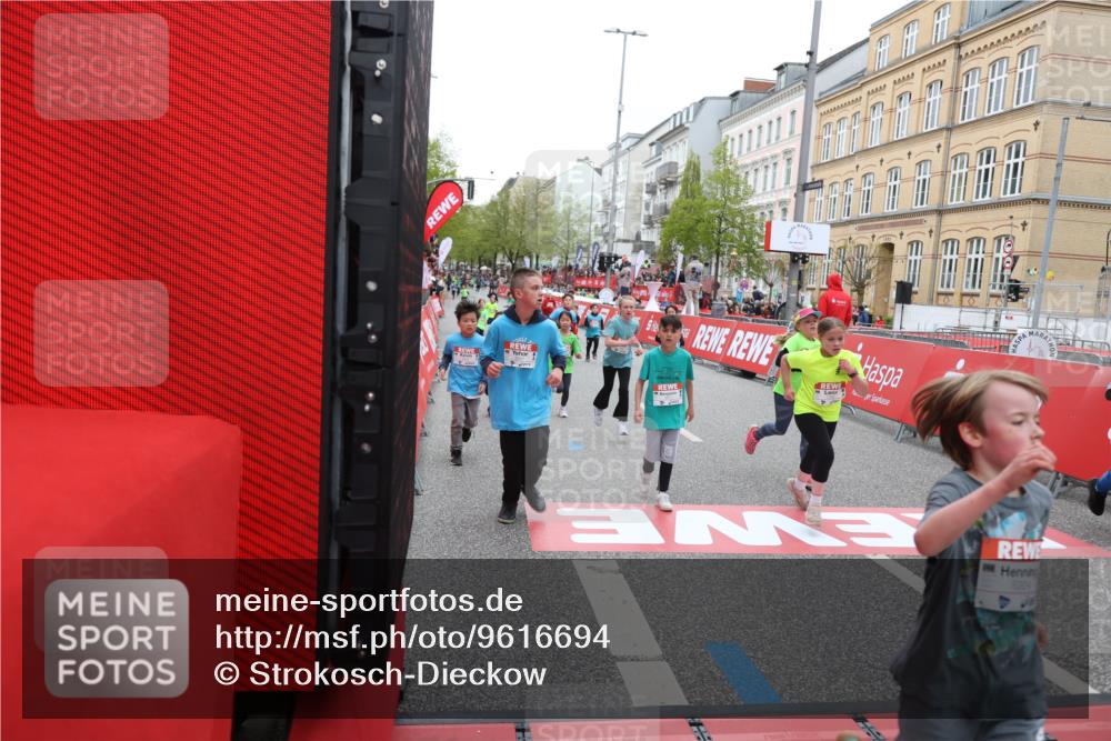 25.04.2026 - Das Zehntel Strokosch-Dieckow http://msf.ph/oto/9616694 25.04.2026 10:56:50 Ziel 5270, 5319, 5322, 5342, 5507, 5644, 5646, 5692, 5872, 6031, 6224, 6429, 6713, 6875, 6939, 6946, 6989, 7005, 7131, 7250, 7266, 7310, 7317, 7319, 7468, 7592, 7638, 8066 meine-sportfotos.de