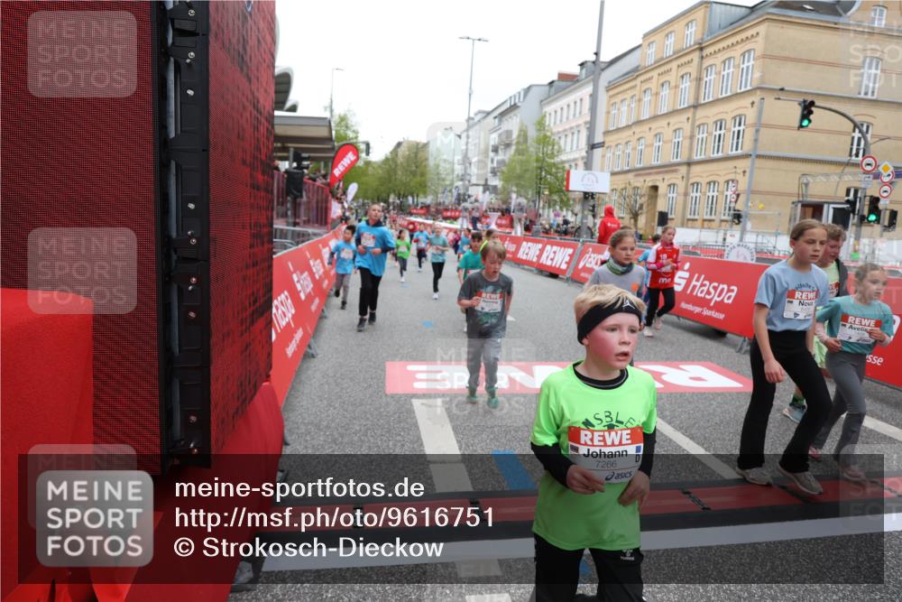 25.04.2026 - Das Zehntel Strokosch-Dieckow http://msf.ph/oto/9616751 25.04.2026 10:56:49 Ziel 5270, 5319, 5322, 5342, 5507, 5644, 5646, 5747, 5872, 6031, 6224, 6429, 6713, 6875, 6939, 6946, 6989, 7005, 7131, 7250, 7266, 7317, 7319, 7468, 7592, 7638, 8066 meine-sportfotos.de