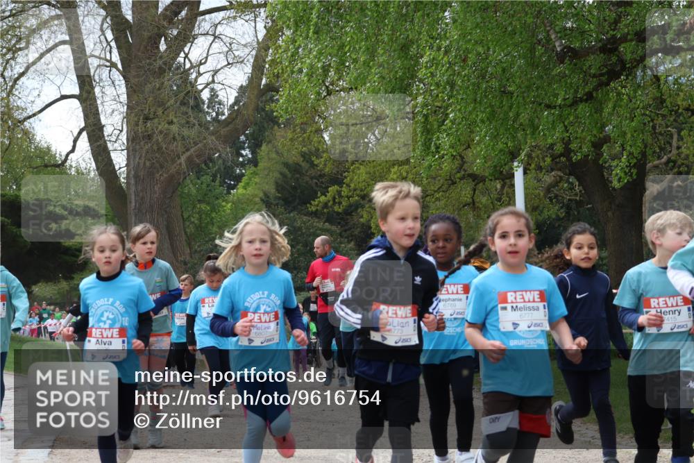 25.04.2026 - Das Zehntel Zöllner http://msf.ph/oto/9616754 25.04.2026 09:49:16 Laufen 10, 6807, 6769, 6773, 6777, 415 meine-sportfotos.de