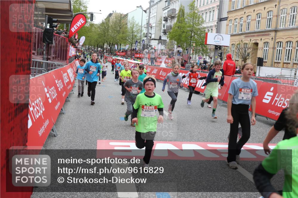 25.04.2026 - Das Zehntel Strokosch-Dieckow http://msf.ph/oto/9616829 25.04.2026 10:56:48 Ziel 5257, 5319, 5322, 5342, 5507, 5511, 5644, 5646, 5747, 5872, 6011, 6013, 6031, 6224, 6385, 6429, 6713, 6875, 6939, 6989, 7005, 7131, 7250, 7266, 7319, 7468, 7592, 8066 meine-sportfotos.de