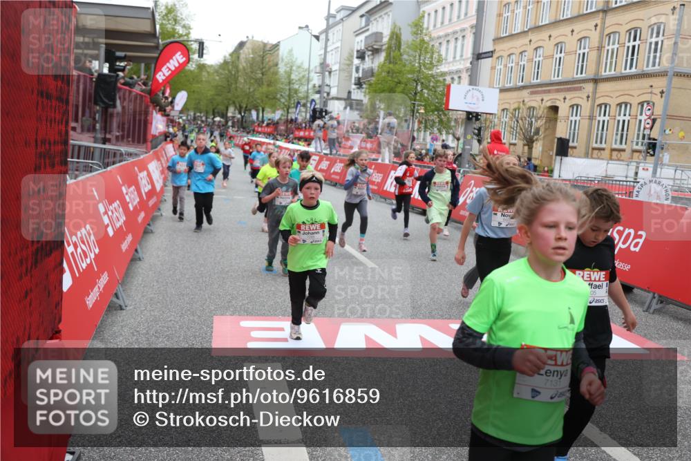 25.04.2026 - Das Zehntel Strokosch-Dieckow http://msf.ph/oto/9616859 25.04.2026 10:56:48 Ziel 5257, 5319, 5322, 5342, 5507, 5511, 5644, 5646, 5747, 5872, 6011, 6013, 6031, 6224, 6385, 6429, 6713, 6875, 6939, 6989, 7005, 7131, 7250, 7266, 7319, 7468, 7592, 8066 meine-sportfotos.de