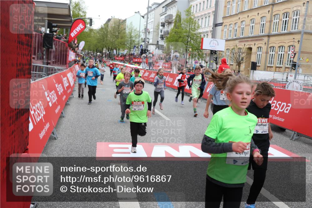 25.04.2026 - Das Zehntel Strokosch-Dieckow http://msf.ph/oto/9616867 25.04.2026 10:56:47 Ziel 5257, 5322, 5326, 5342, 5507, 5511, 5644, 5646, 5747, 5872, 6011, 6013, 6031, 6224, 6385, 6429, 6713, 6989, 7005, 7131, 7266, 7319, 7468, 7592, 7712, 8066 meine-sportfotos.de