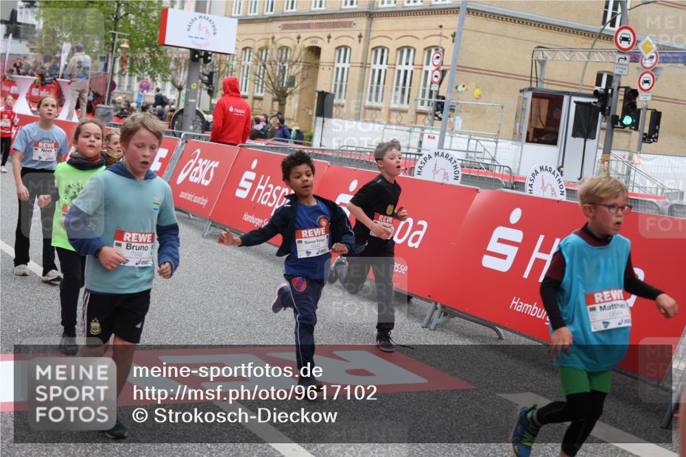 25.04.2026 - Das Zehntel Strokosch-Dieckow http://msf.ph/oto/9617102 25.04.2026 10:56:45 Ziel 5039, 5257, 5325, 5326, 5342, 5507, 5511, 5513, 5644, 5646, 5747, 5872, 6011, 6013, 6031, 6385, 6429, 6989, 7005, 7131, 7319, 7368, 7369, 7592, 7712, 7803, 7827, 8007 meine-sportfotos.de