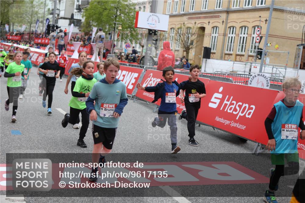 25.04.2026 - Das Zehntel Strokosch-Dieckow http://msf.ph/oto/9617135 25.04.2026 10:56:45 Ziel 5039, 5257, 5325, 5326, 5342, 5507, 5511, 5513, 5644, 5646, 5747, 5872, 6011, 6013, 6031, 6385, 6429, 6989, 7005, 7131, 7319, 7368, 7369, 7592, 7712, 7803, 7827, 8007 meine-sportfotos.de