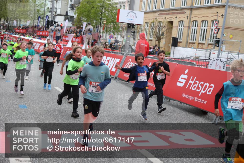 25.04.2026 - Das Zehntel Strokosch-Dieckow http://msf.ph/oto/9617147 25.04.2026 10:56:45 Ziel 5039, 5257, 5325, 5326, 5342, 5507, 5511, 5513, 5644, 5646, 5747, 5872, 6011, 6013, 6031, 6385, 6429, 6989, 7005, 7131, 7319, 7368, 7369, 7592, 7712, 7803, 7827, 8007 meine-sportfotos.de